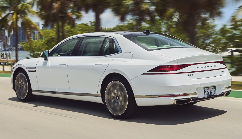 Genesis G90