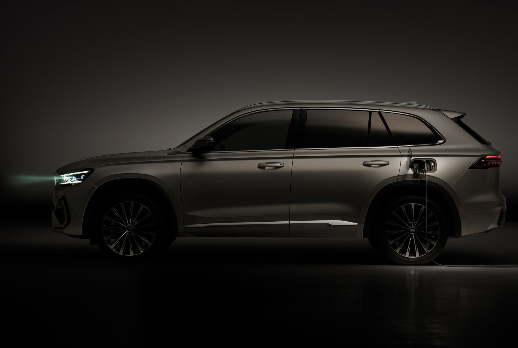 Geely (�����) Monjaro I KX11: ���� ����������