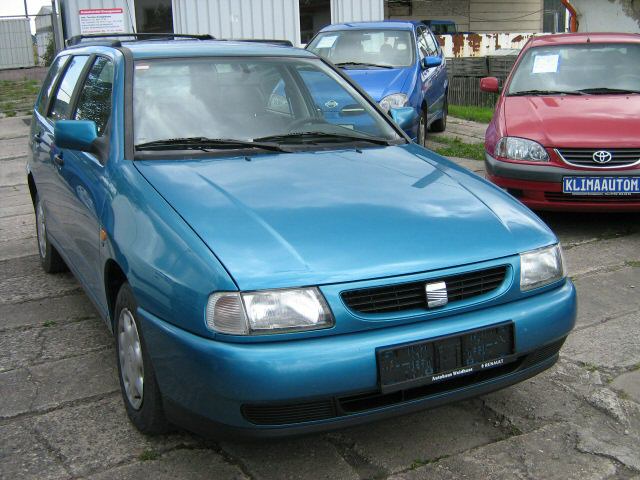 Seat () Cordoba Vario (6K5):  