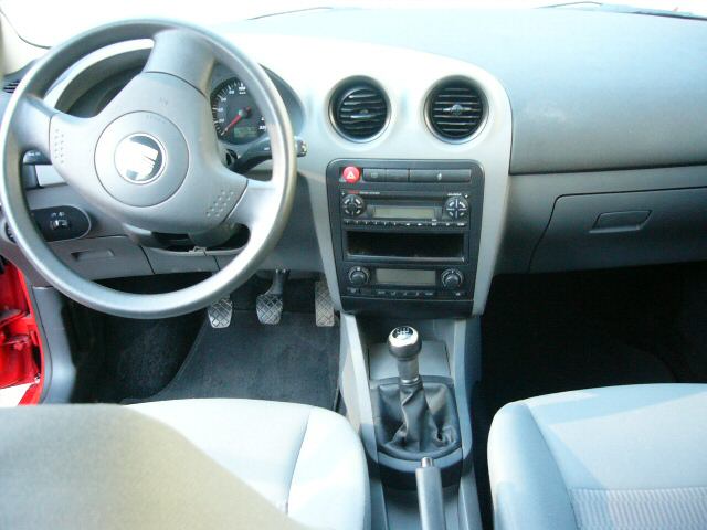 Seat () Cordoba (6L2):  