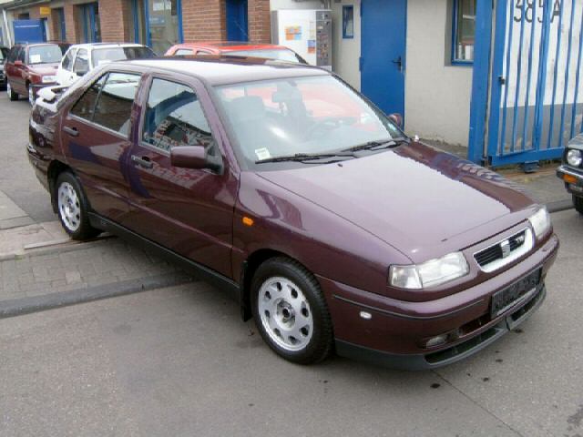 Seat () Toledo I (1L):  