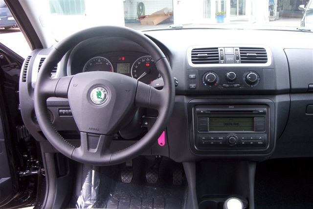 Skoda () Fabia II (5J2, 542, 572):  