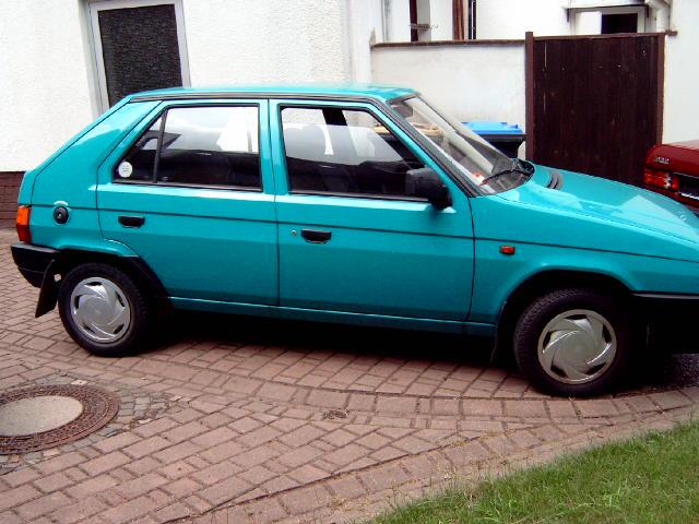 Skoda () Favorit (781):  