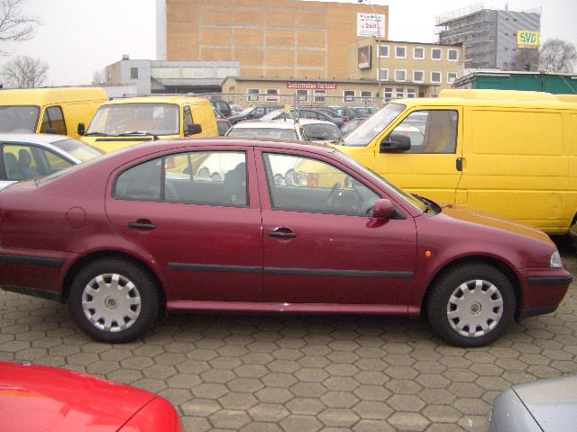 Skoda () Octavia I (1U2):  