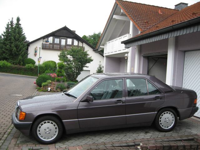 Mercedes Benz () 190 (W201):  
