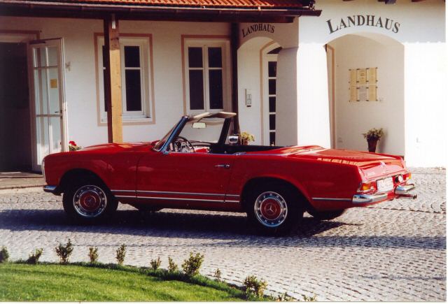 Mercedes Benz () SL (W113) Pagode:  