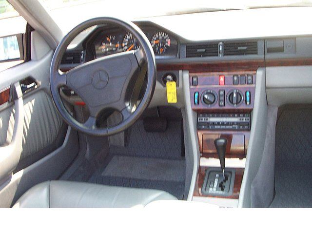 Mercedes Benz () E-Class (C124):  