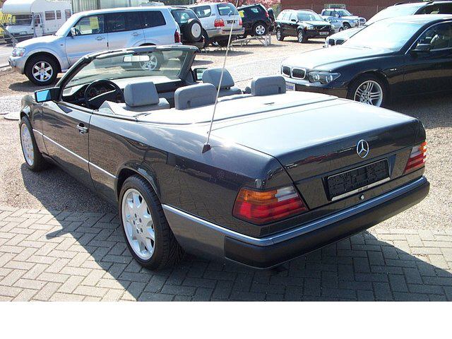 Mercedes Benz () E-Class (C124):  