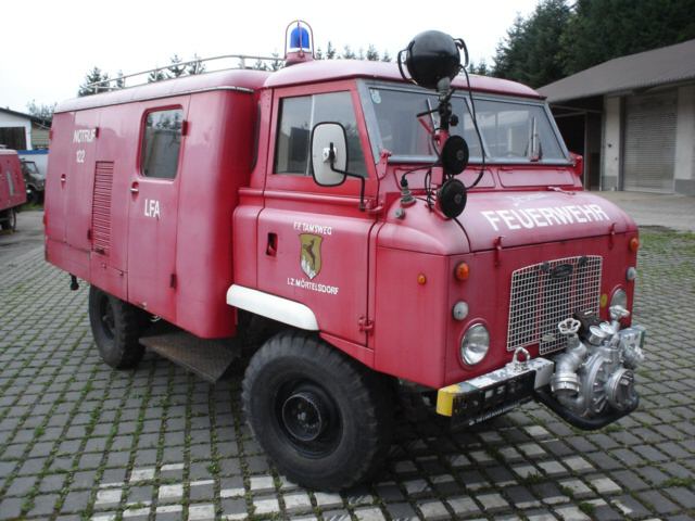 Land Rover ( ) 109 FC Forward Control :  