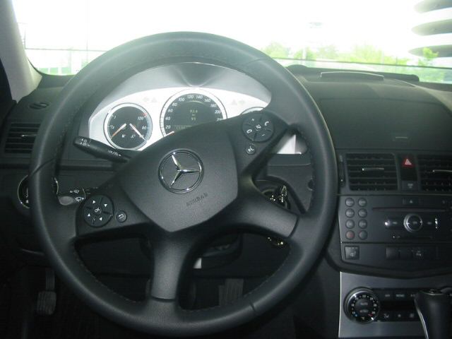 Mercedes Benz () C-Class (W204):  
