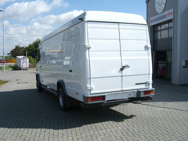 Mercedes Benz () Vario:  