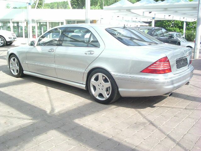 Mercedes Benz () S-Class (W220):  