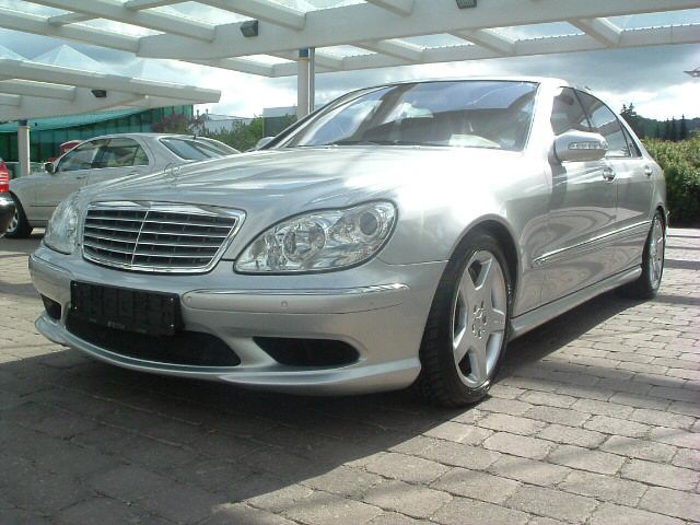 Mercedes Benz () S-Class (W220):  