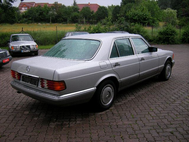 Mercedes Benz () S-Class (W126):  