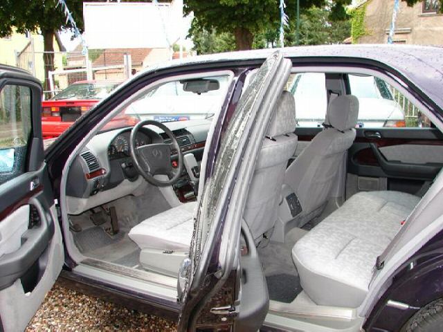 Mercedes Benz () S-Class (W140):  