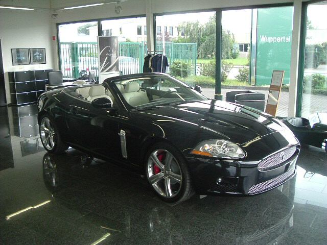 Jaguar () XKR 4.2 XKR V8 Supercharged V Cabrio Portfolio:  