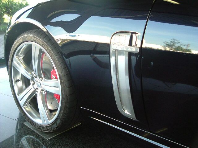 Jaguar () XKR 4.2 XKR V8 Supercharged V Cabrio Portfolio:  