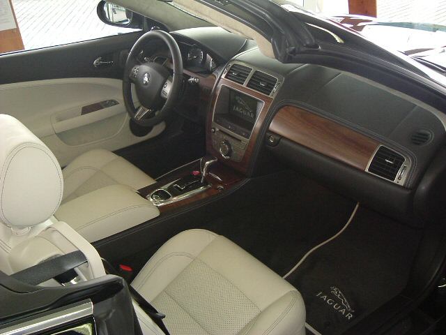 Jaguar () XKR 4.2 XKR V8 Supercharged V Cabrio Portfolio:  