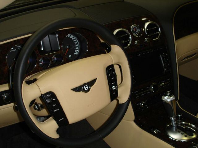 Bentley () Continental Flying Spur:  