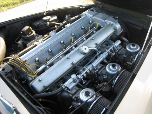 Aston Martin ( ) DB6 MkI Vantage, 1967:  