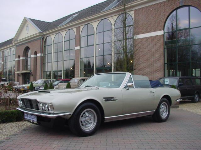 Aston Martin ( ) DBS V8 Convertible:  