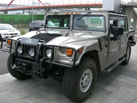 Hummer () H1:  