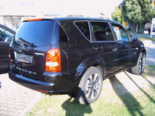 SsangYong () Rexton I:  