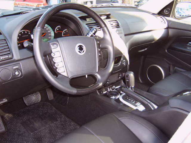 SsangYong () Rexton I:  
