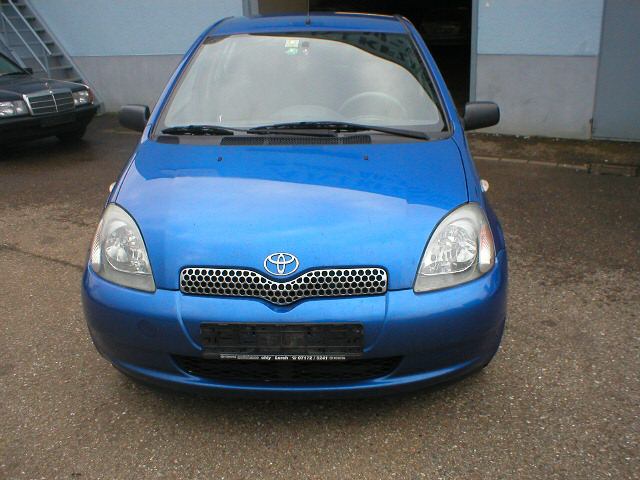 Toyota () Yaris I (_CP10):  