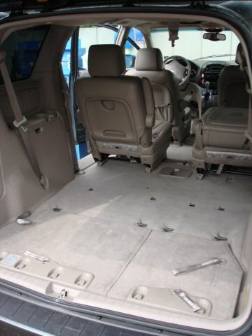 Toyota () Sienna II (XL20):  