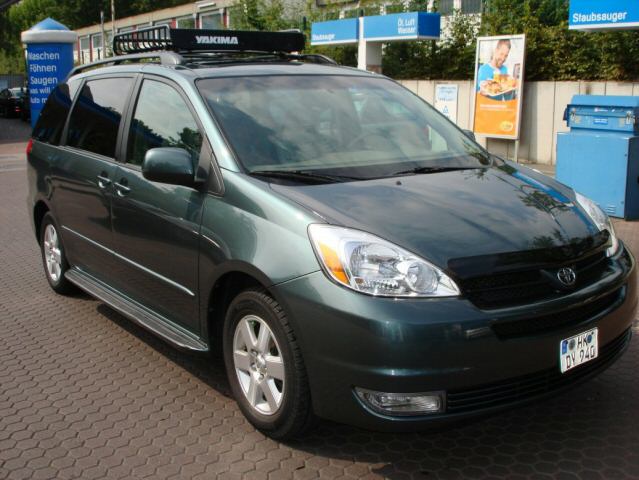 Toyota () Sienna II (XL20):  