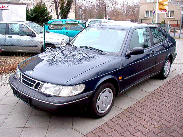 SAAB () 900 II:  