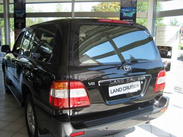 Toyota () Land Cruiser X (J100):  