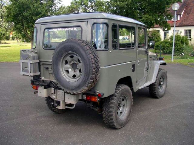 Toyota () Land Cruiser II (J4_):  