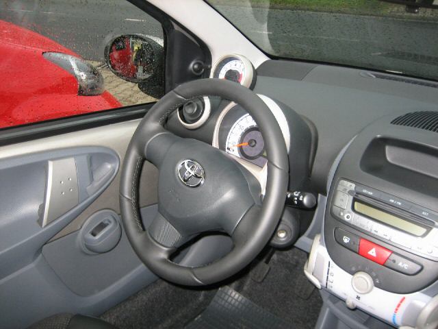 Toyota () Aygo I (B10):  