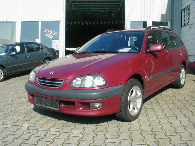 Toyota () Avensis I (_T22_):  