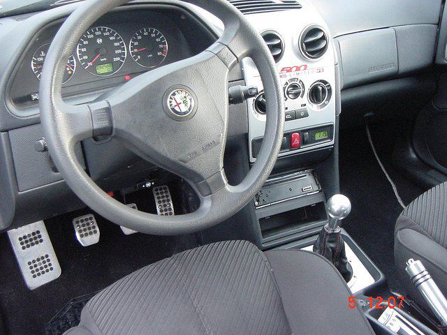 Alfa Romeo ( ) 145 (930):  