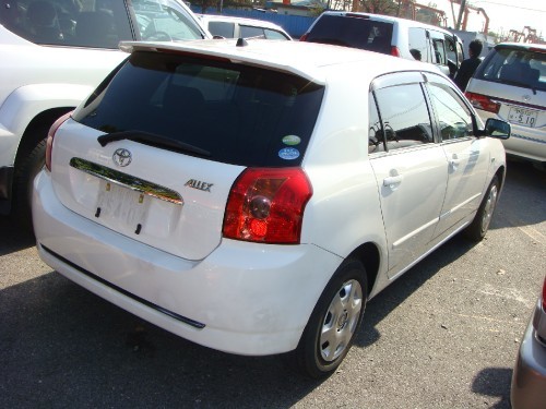 Toyota () Allex (_ZE12_):  