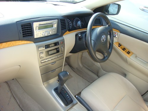 Toyota () Allex (_ZE12_):  