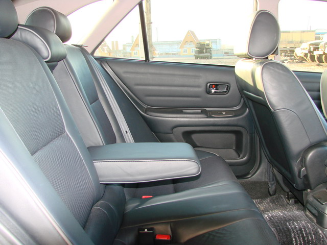 Toyota () Altezza Wagon:  