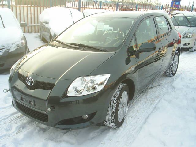 Toyota () Auris I (E15_):  
