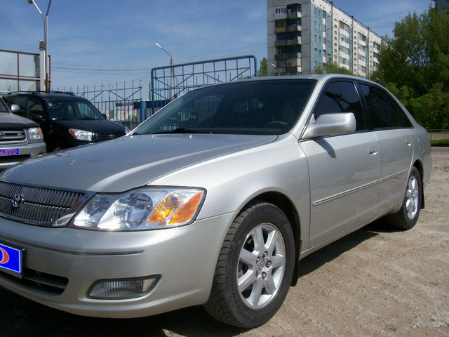Toyota () Avalon II (MCX20):  