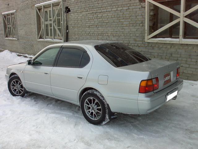 Toyota () Camry IV (V4_):  