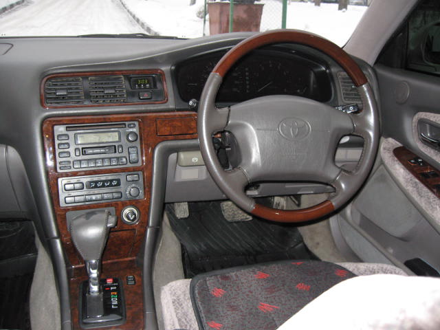 Toyota () Chaser VI (X10_):  