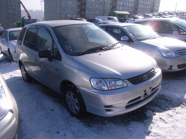 Toyota () Corolla Spacio I (AE11_N):  
