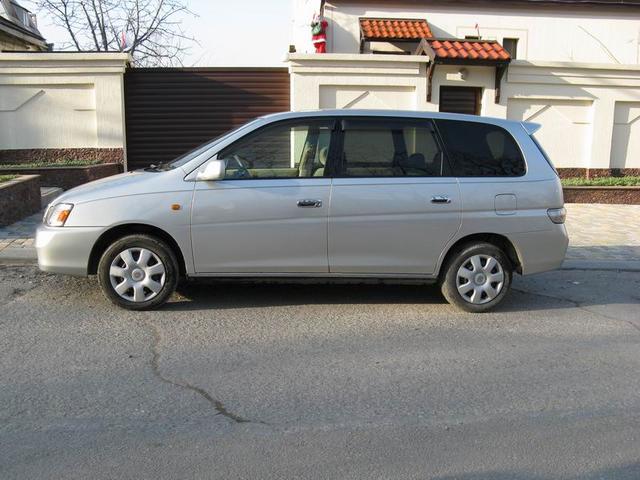 Toyota () Gaia:  