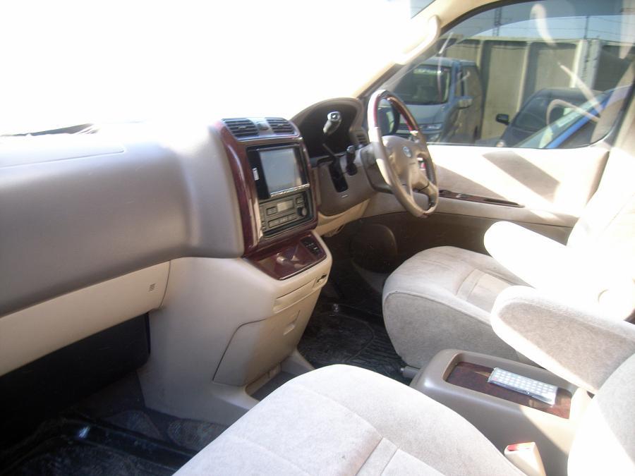 Toyota () Grand Hiace:  