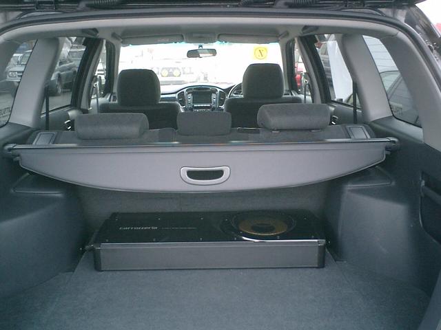 Toyota () Kluger I:  