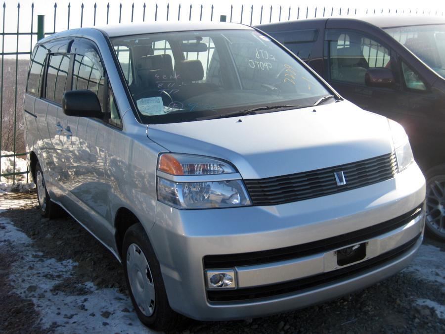 Toyota () Voxy I (R60):  