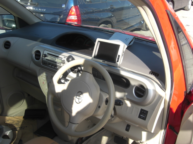 Toyota () Porte I (NP10):  